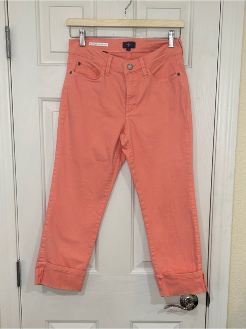 NYDJ Dayla Coral Pink Wide Cuff Capri Pants Size 2